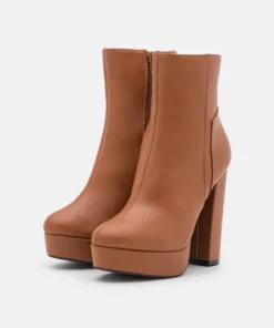 EVEN ODD - SIZE 39