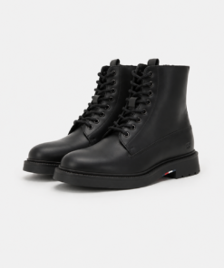 TOMMY HILFIGER - SIZE 44